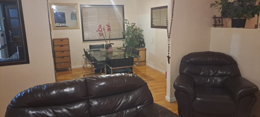 5 Bedroom Property for Sale in Lansdowne Western Cape